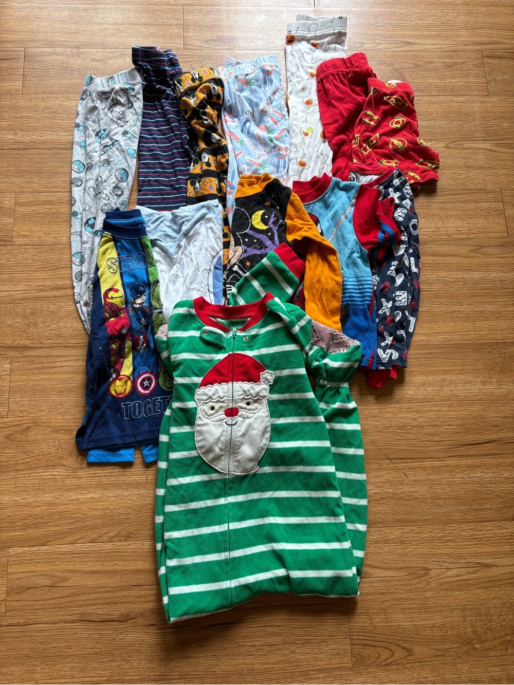 Boys size 5 pj lot
